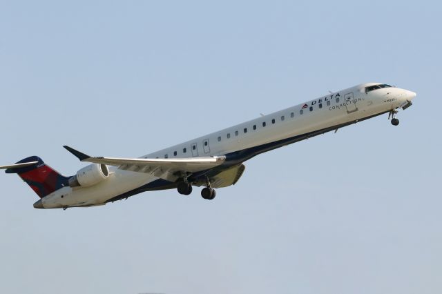 Canadair Regional Jet CRJ-900 (N138EV) - DL4847 departing PWM to DTW