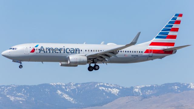 Boeing 737-800 (N816NN) - American 2722 on short final 16L from Dallas