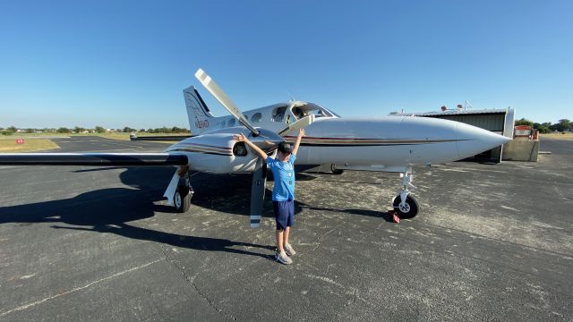 Cessna 421 (N28WD)