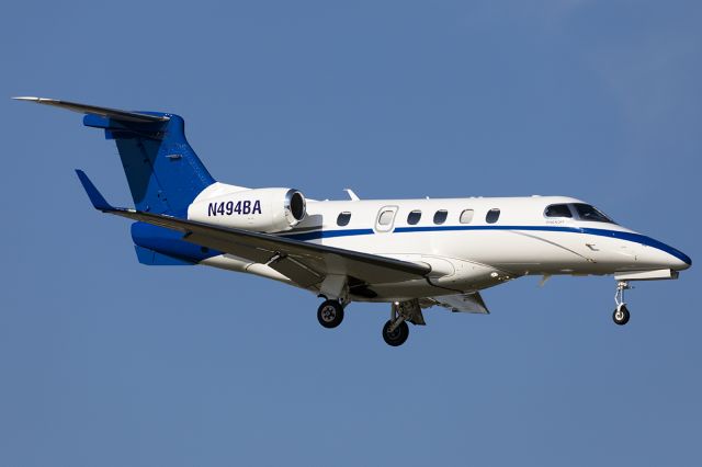 Embraer Phenom 300 (N494BA)