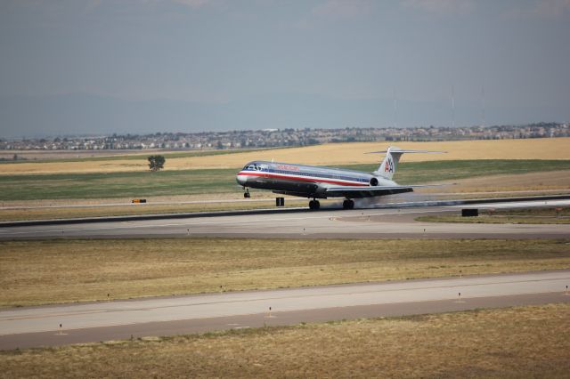 McDonnell Douglas MD-80 (N552AA)