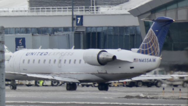 Canadair Regional Jet CRJ-200 (N455AW) - Shorty Jet!