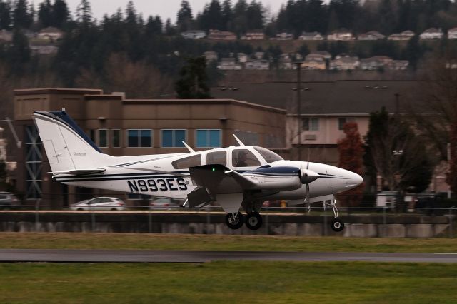 Beechcraft 55 Baron (N993ES)