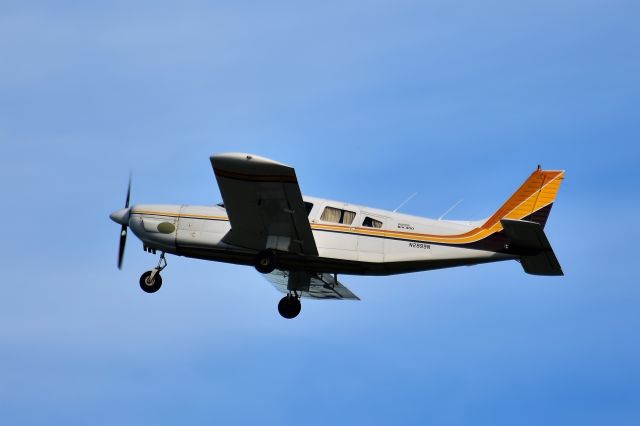 Piper Saratoga (N2899N)