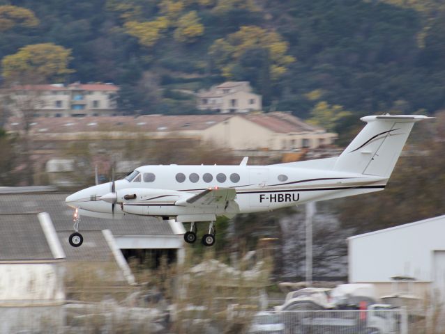 Beechcraft Super King Air 200 (F-HBRU)