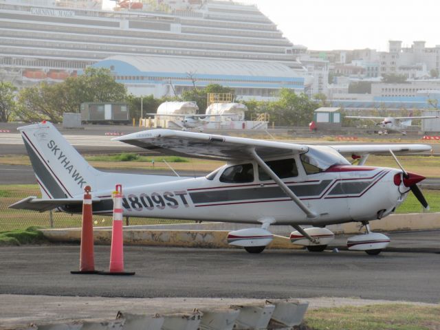 Cessna Skyhawk (N809ST)