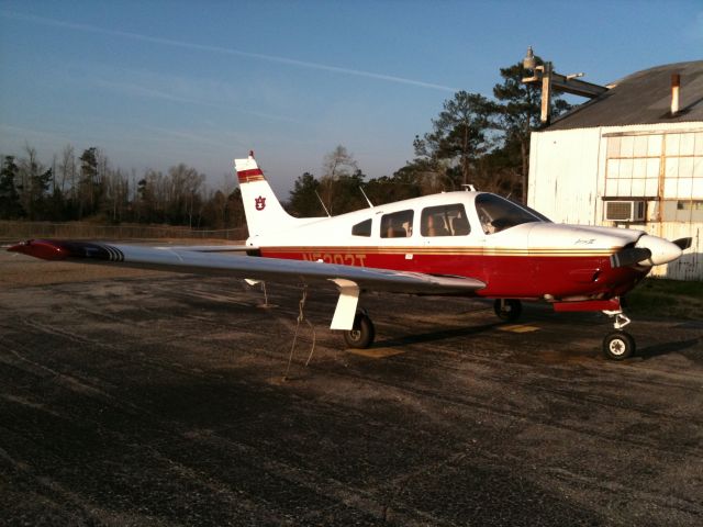 Piper Cherokee (N5202T) - Auburn Universitys Piper Arrow used for flight training