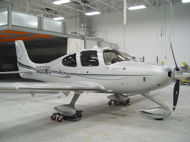 Cirrus SR-22 (N88MG)