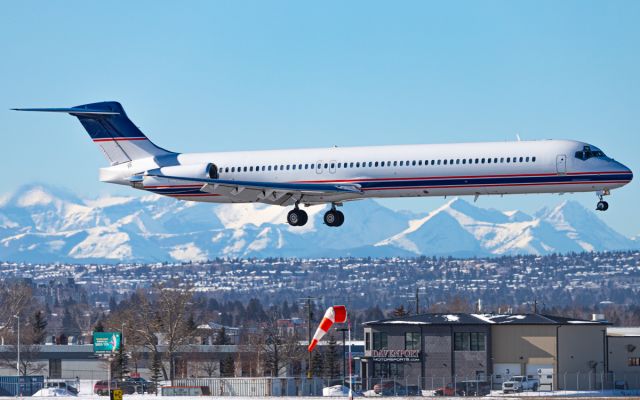 McDonnell Douglas MD-81 (N682RW)