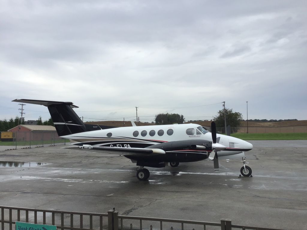 Beechcraft Super King Air 200 (C-FLPA)