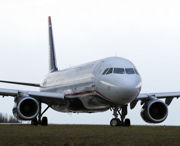 — — - Making a turn to move onto runway 36C, Charlotte, North Carolina USA