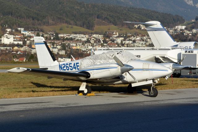 Piper PA-30 Twin Comanche (N2654E)