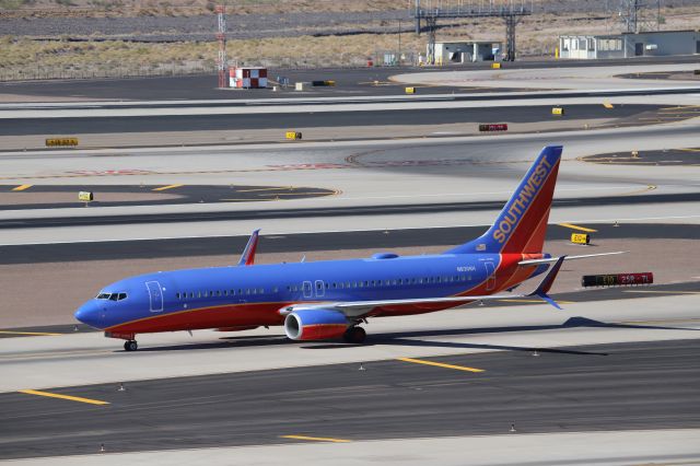 Boeing 737-800 (N8306H)
