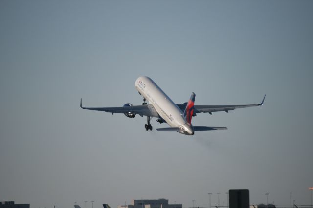 Boeing 757-200 (N556NW)