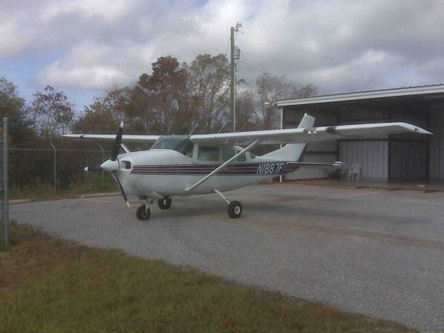 Cessna Centurion (N1887F)