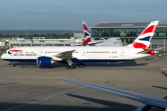 Boeing 787-9 Dreamliner (G-ZBKA)