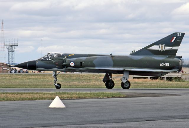 Airbus A321 (A395) - AUSTRALIA - AIR FORCE - DASSAULT (GAF) MIRAGE IIIO(F/A) - REG : A3-95 (CN 95) - EDINBURGH RAAF BASE ADELAIDE SA. AUSTRALIA - YPED (16/11/1986)