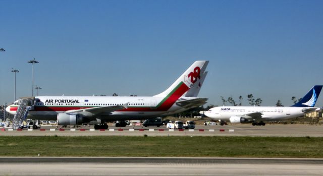 Airbus A310 (CS-TEJ) - TAP CS-TEJ and SATA CS-TGV