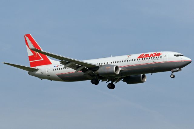 Boeing 737-800 (OE-LNS)