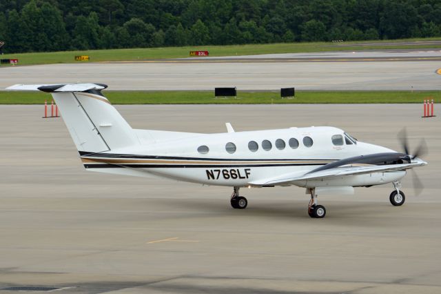 Beechcraft Super King Air 200 (N766LF)