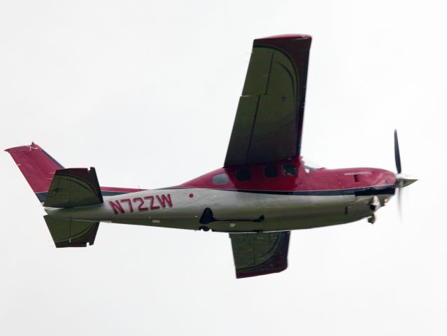 Cessna P210 Pressurized Centurion (N72ZW)