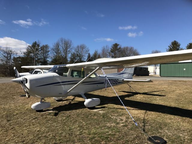 Cessna Skyhawk (N70196) - South Shore Flying Club