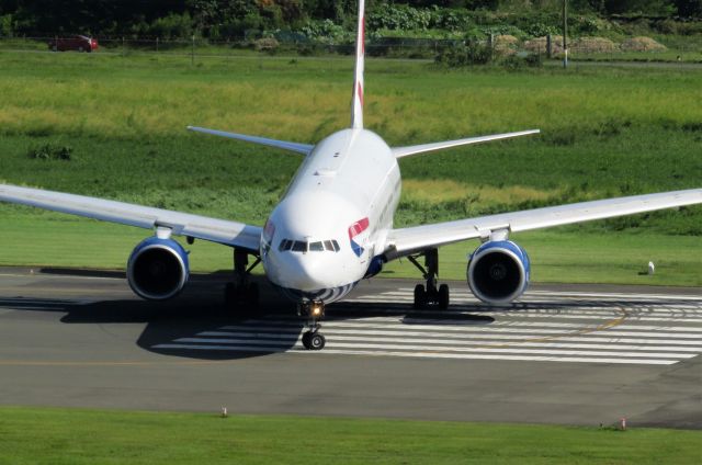 Boeing 777-200 (G-YMMD)