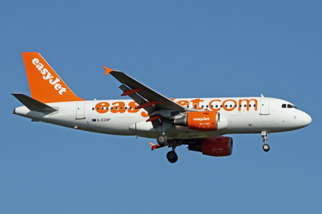 Airbus A319 (G-EZAP)