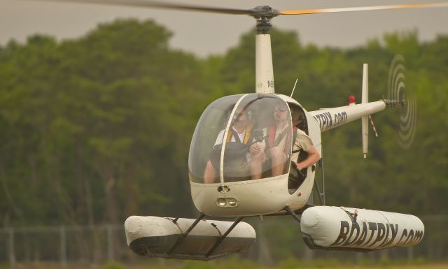 Robinson R-22 (N689M) - arrival Cape May county nj