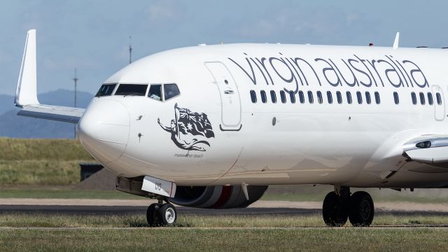 Boeing 737-800 — - Taxiing to the terminal.