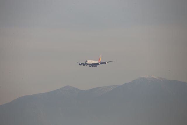 Airbus A380-800 (HL7626)