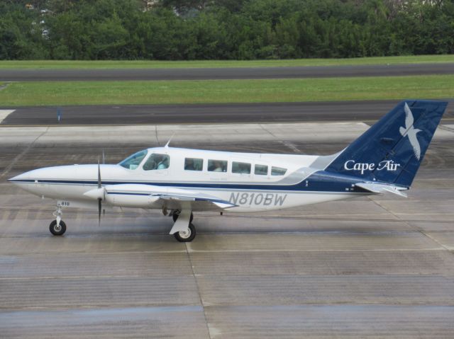 Cessna 402 (N810BW)