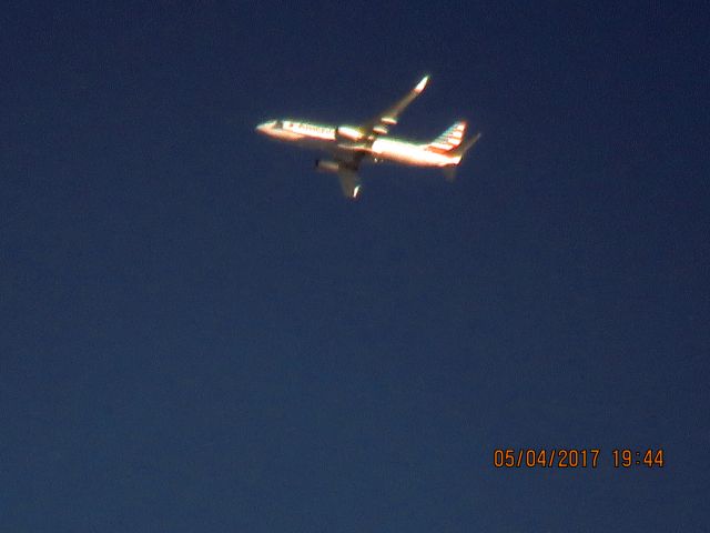 Boeing 737-800 (N973AN)