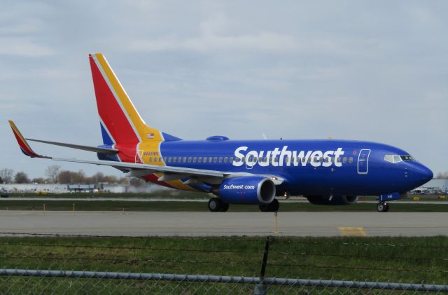 Boeing 737-700 (N445WN) - ****SELECT FULL FOR HD****