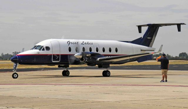 Beechcraft 1900 (N208GL)