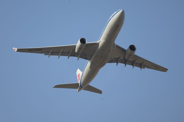 Airbus A330-300 (B-6549)