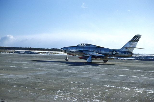 — — - Republic RF-84F #51-926 ready for deaprture on a local area recce mission. Misawa, Japan. March, 1956. Jet was assigned to 45th TRS, 67th TRW. RF-84F had a max "redline" speed of 612 kts indicated.