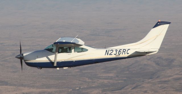 Cessna Skylane (N236RC)