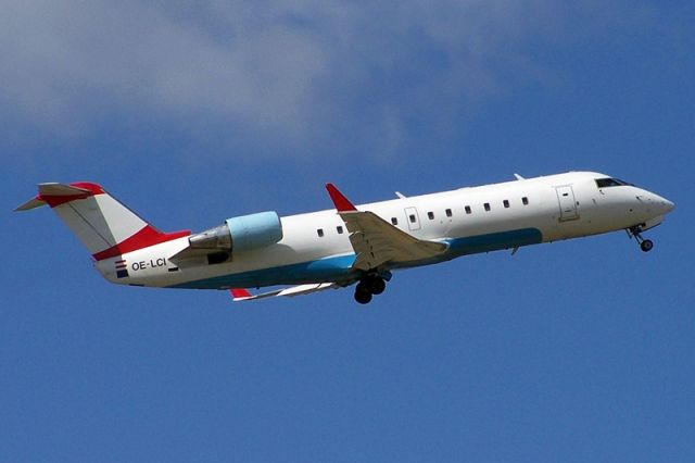 Canadair Regional Jet CRJ-200 (OE-LCI)