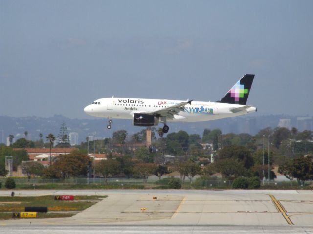 Airbus A319 (XA-VOO)