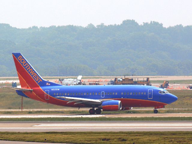 Boeing 737-500 (N521SW) - Taking Off 20C on 5/19/2013