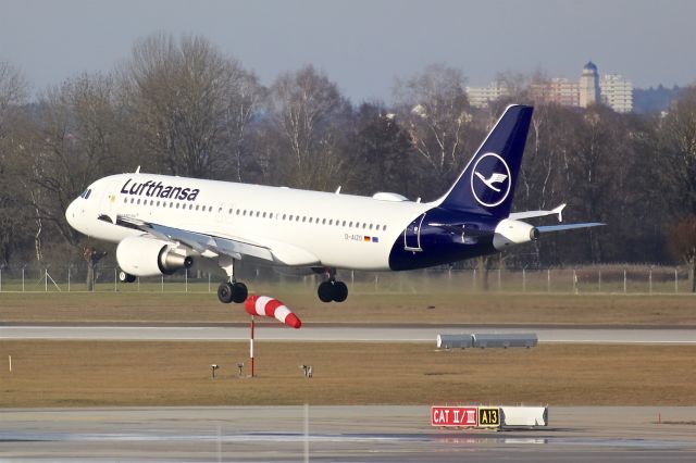 Airbus A320 (D-AIZO)