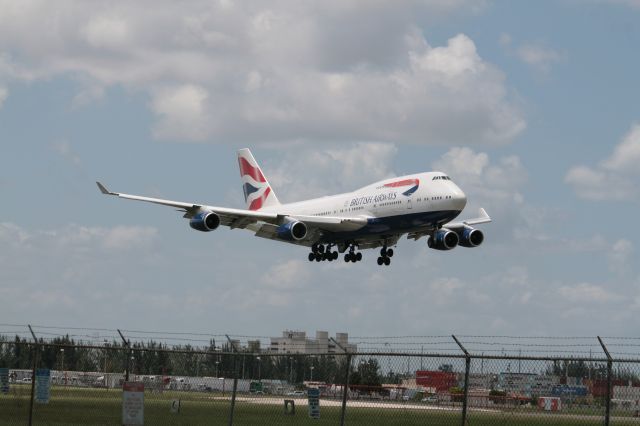 Boeing 747-400 (G-BNLP)
