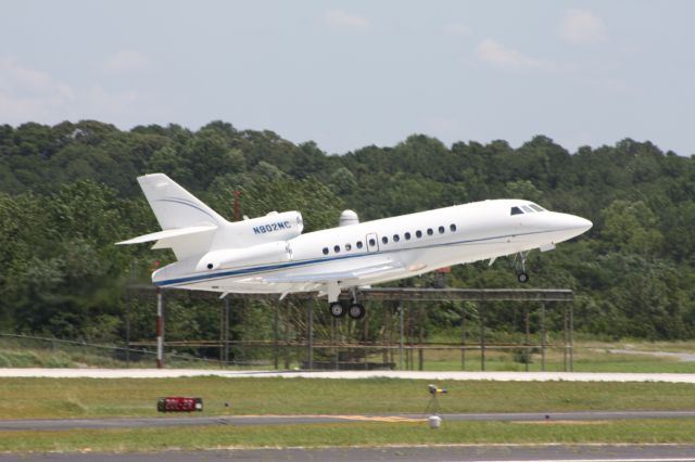 Dassault Falcon 900 (N902NC)
