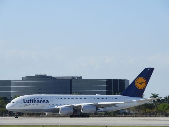 Airbus A380-800 (D-AIMF)