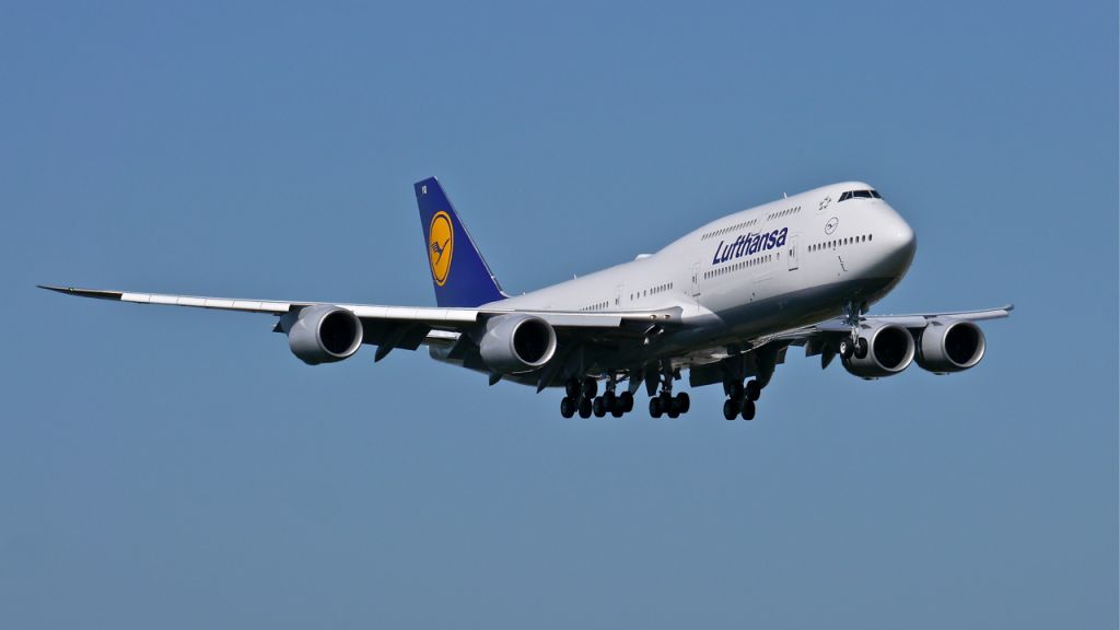 BOEING 747-8 (D-ABYQ) - BOE36 on final to Rwy 16R to complete a flight test on 8/21/14. (LN:1503 / cn 37840).