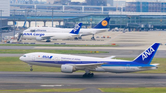 Boeing 777-200 (JA704A) - All Nippon Airways / Boeing 777-281br /Apr.06.2016 Tokyo International Airport [HND/RJTT] JAPAN