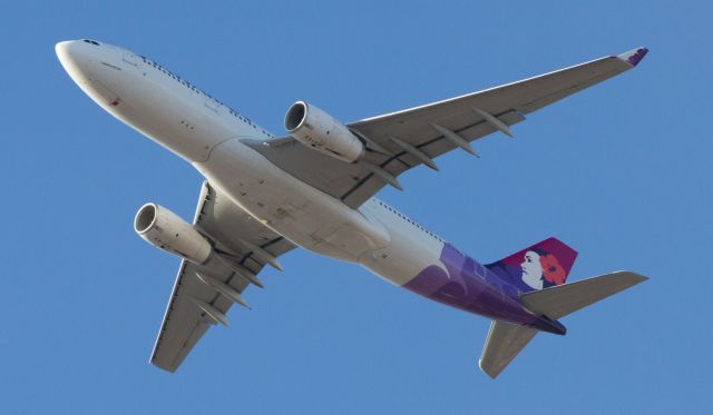 Airbus A330-200 (N391HA)