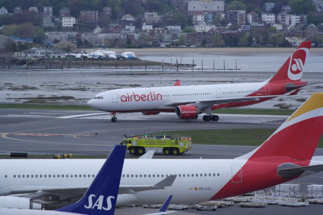 Airbus A330-200 (D-ALPA)