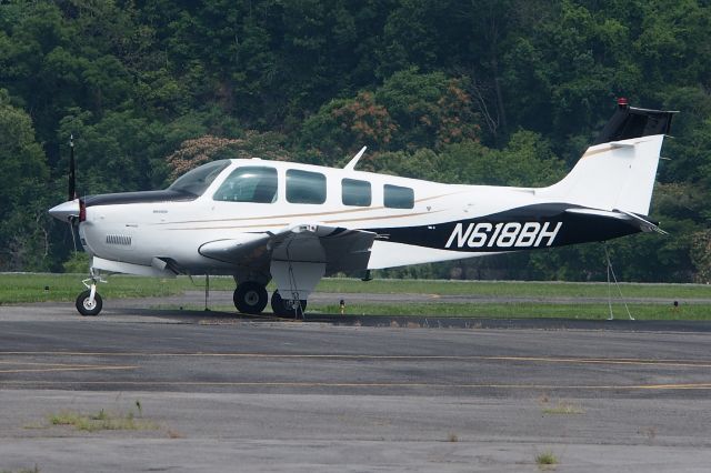 Beechcraft Bonanza (36) (N618BH)